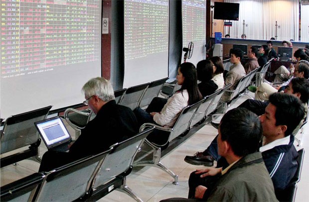 Hiệu ứng nới biên độ trên hai sàn